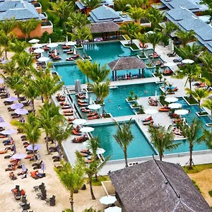 beyond-resort-khaolak.khao-lakhotels.com/