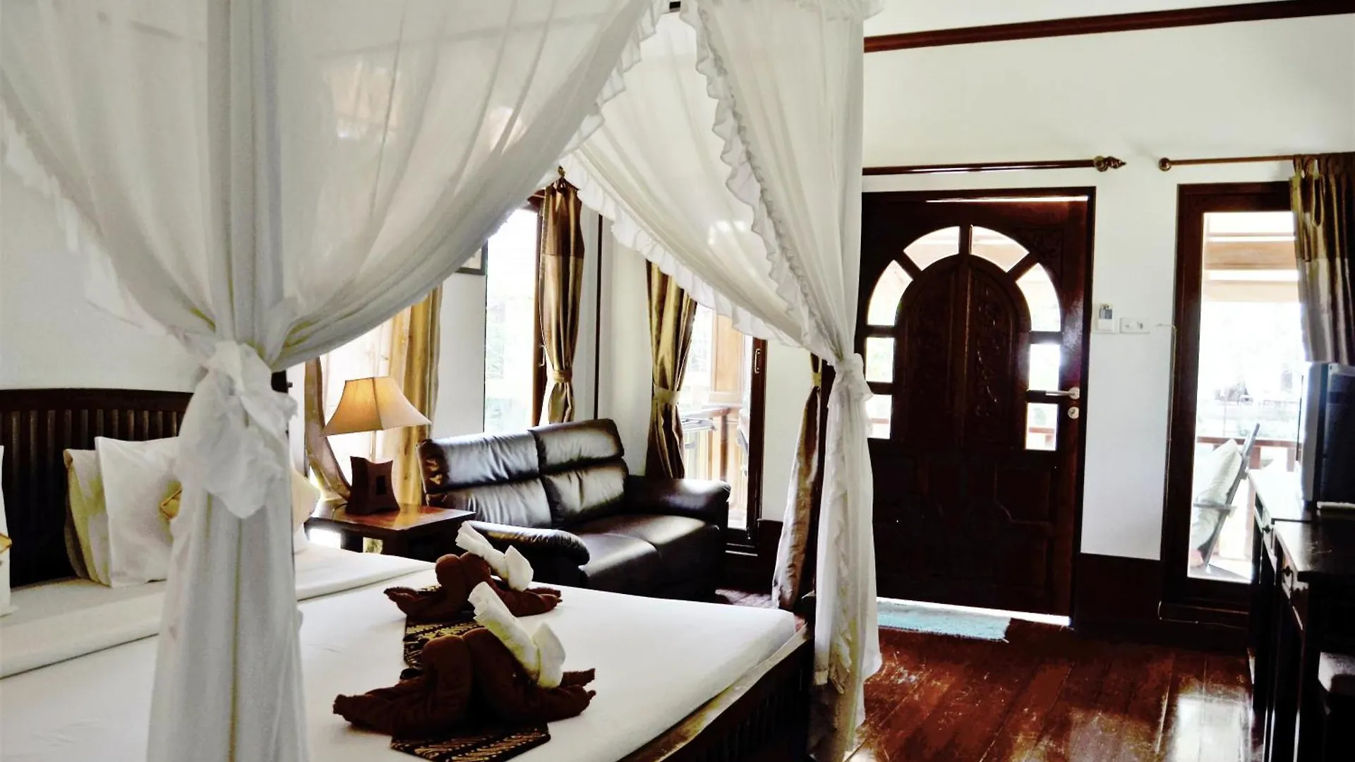 Sayang Beach Resort Ko Lanta 3*,