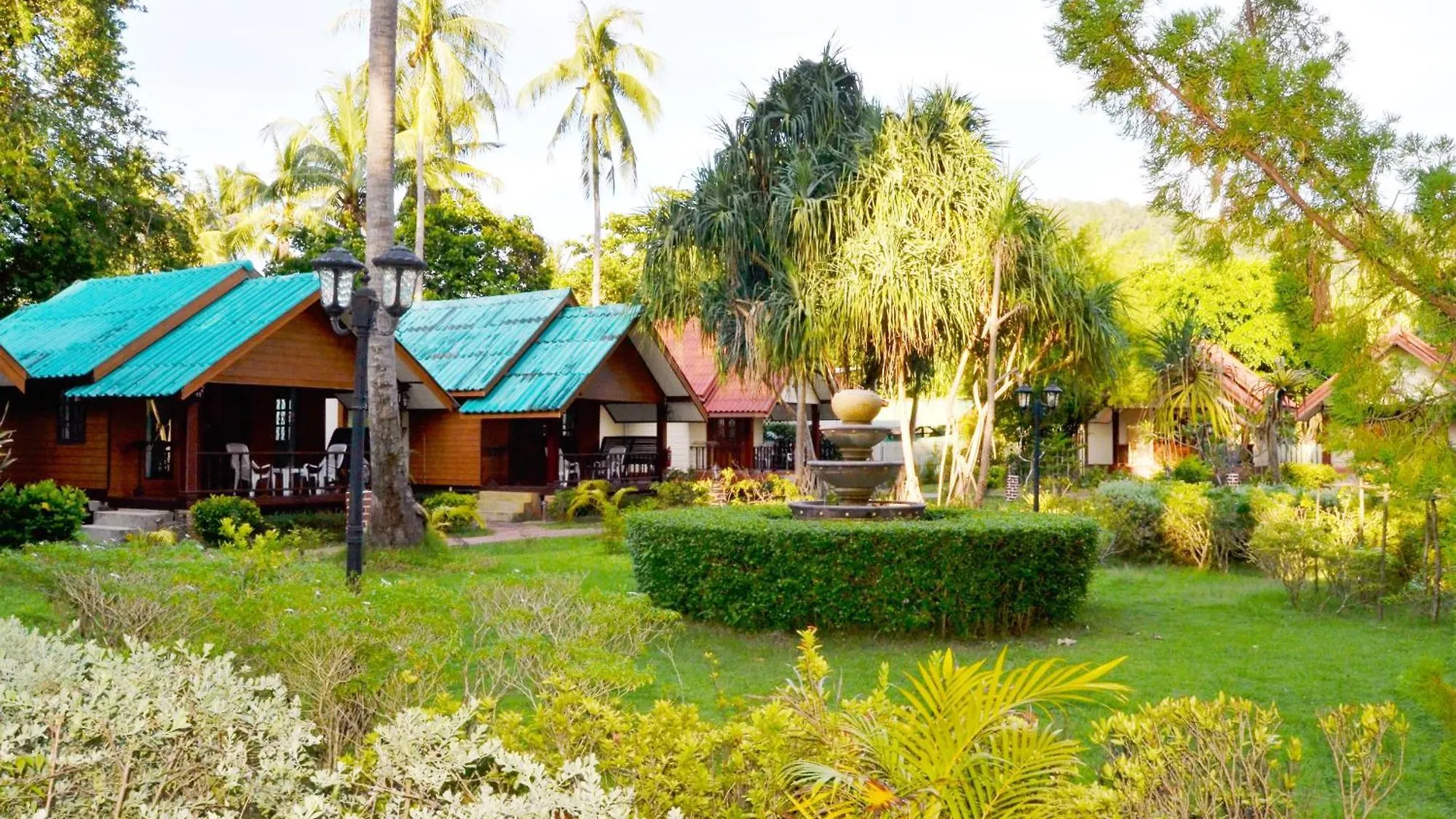 Sayang Beach Resort Ko Lanta 3*,